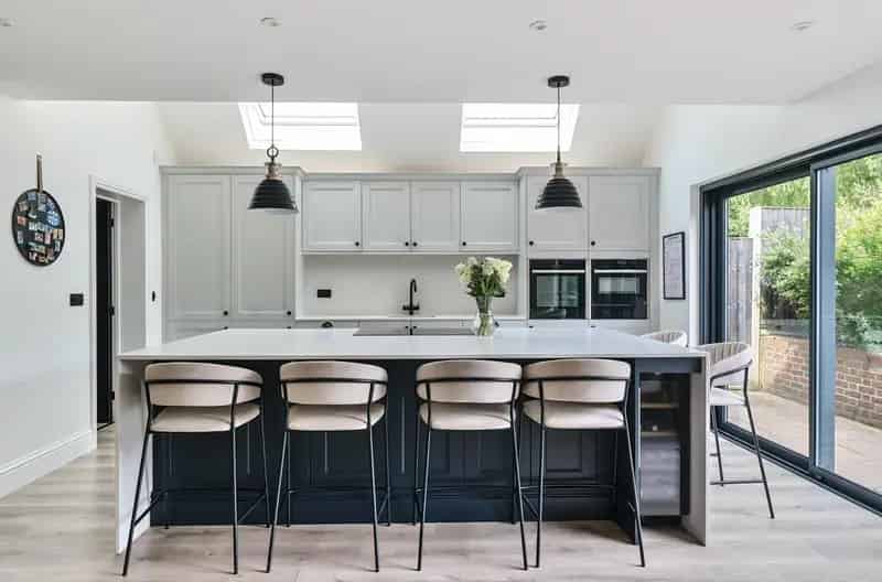 4 Bedroom Detached House Brookmans Park