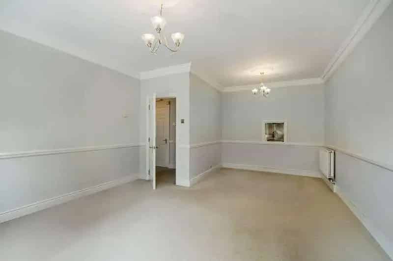 3 bed flat for sale