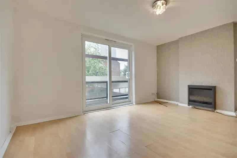 2 Bedroom Maisonette House to Rent near Gunwharf Quays