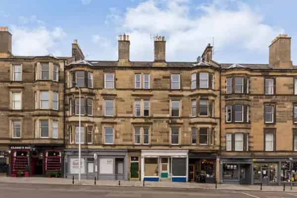 Elegant 2-Bedroom Flat in Edinburgh's New Town