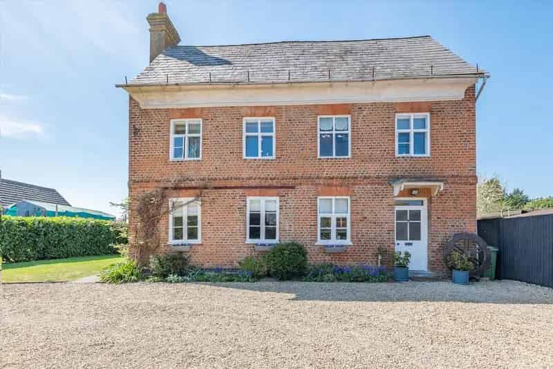 4 Bedroom Grade II Listed Farmhouse for Sale