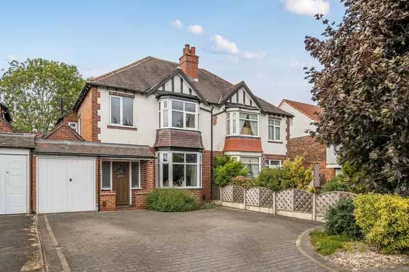 3 Bedroom Semi Detached House for Sale Solihull