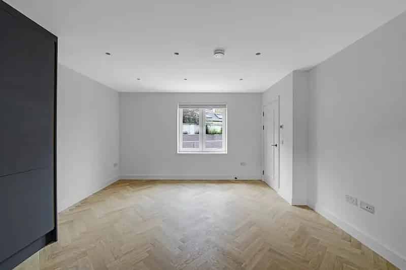 1 Bedroom Apartment House to Rent
