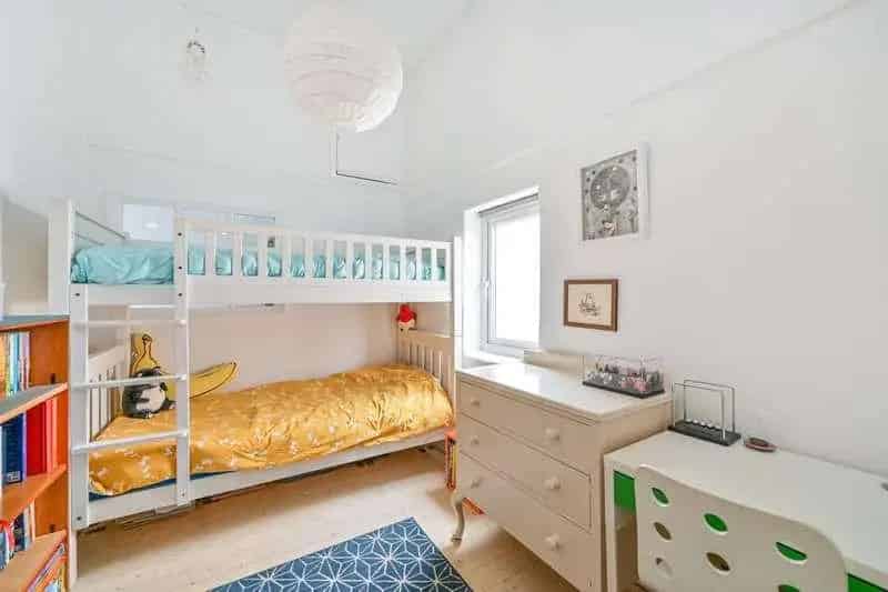 2 Bed House for Sale in Twickenham