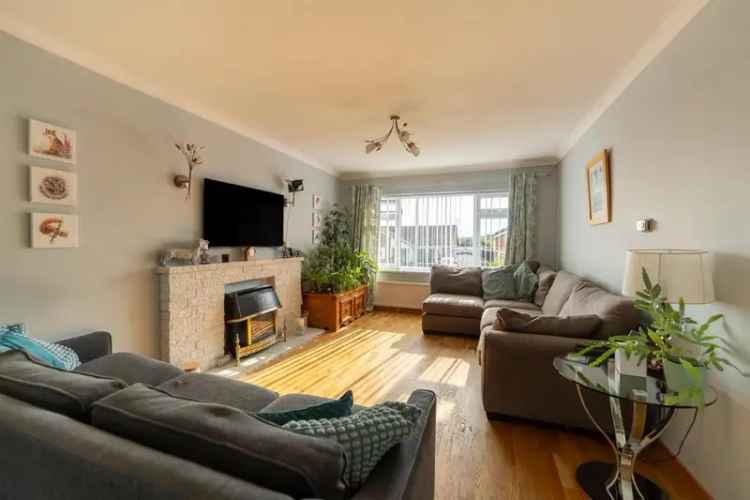 4 Bed Detached House For Sale
