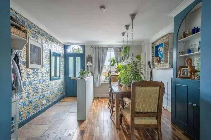 4 bed house for sale
