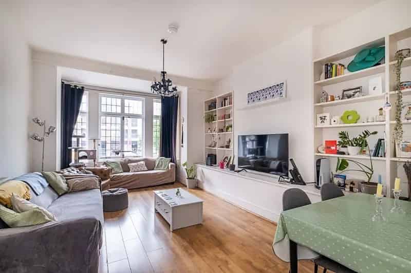 2 Bedroom Maisonette to Rent - Furnished