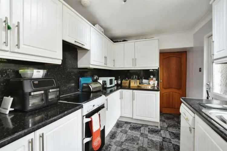 3 Bedroom Mid Terrace House - Turnkey Investment Opportunity