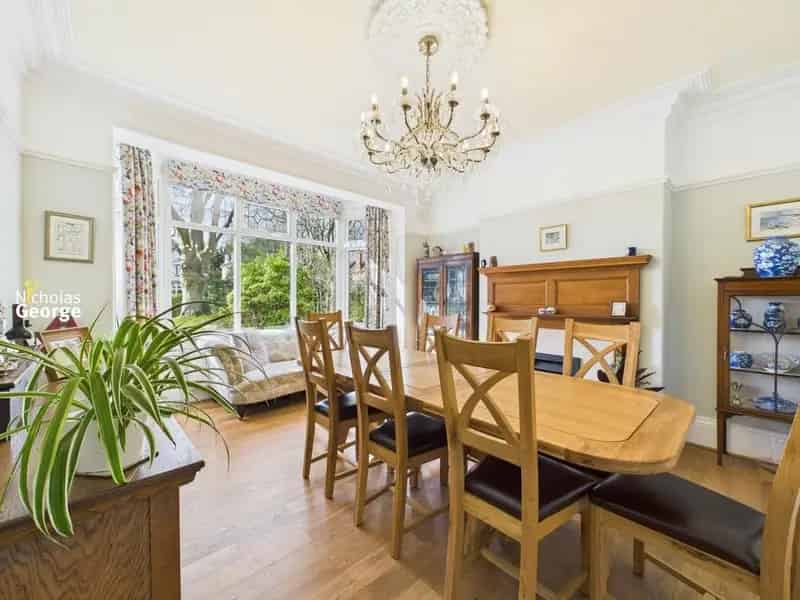 7 Bedroom Semi Detached House For Sale
