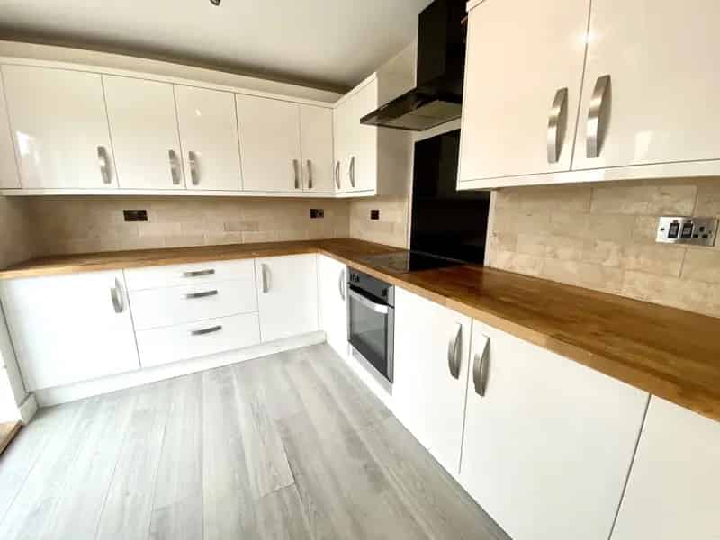 Three Bedroom House Near Rolls Royce, Airbus, and GKN
