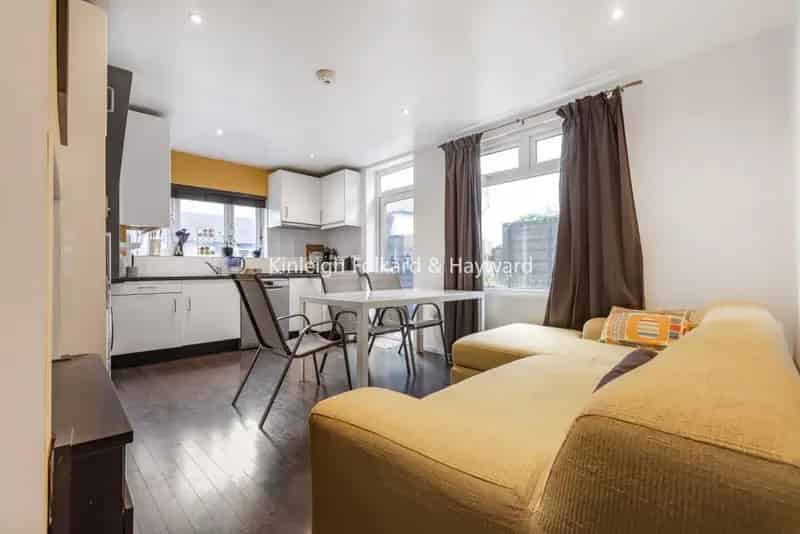 Two Double Bedroom Flat Near Tooting Broadway