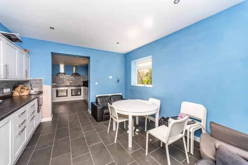 3 Storey HMO Cardiff City Centre - 9 Bedrooms - High Yield Investment
