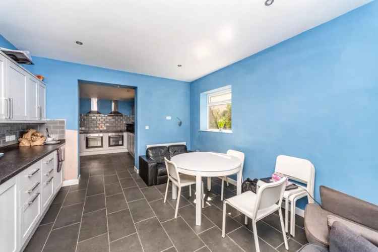 3 Storey HMO Cardiff City Centre - 9 Bedrooms - High Yield Investment