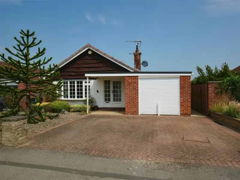 3 Bedroom Detached Bungalow For Sale