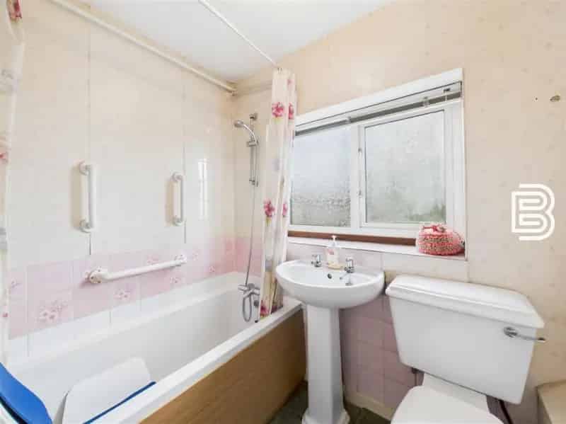 3 Bed House For Sale Hillmorton No Onward Chain