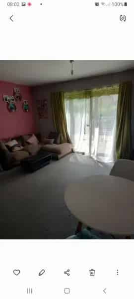 Ground Floor 2-Bed Flat Mobility Adapted Near Shops Parking