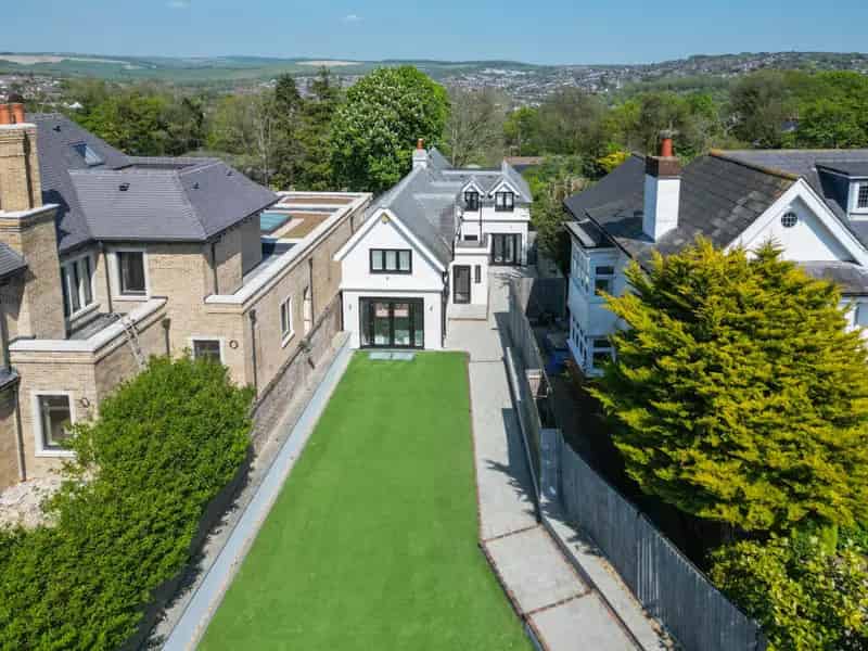 5 Bedroom Detached Coach House for Sale in Brighton