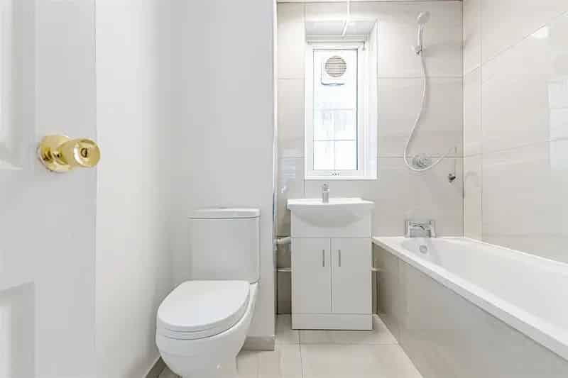 4 Bedroom Maisonette House to Rent