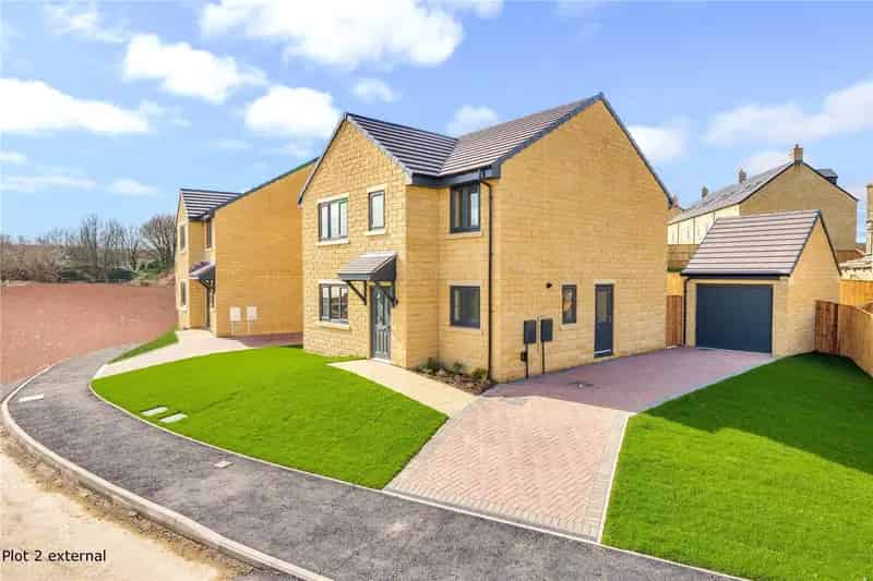 4-Bedroom Luxury Home in Idle Near Leeds Bradford