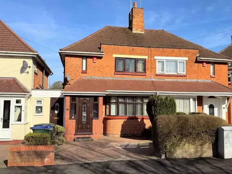 3 Bedroom Semi-Detached House for Sale