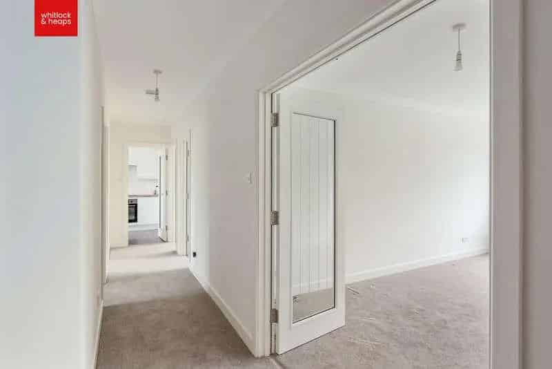 3 bed flat for sale