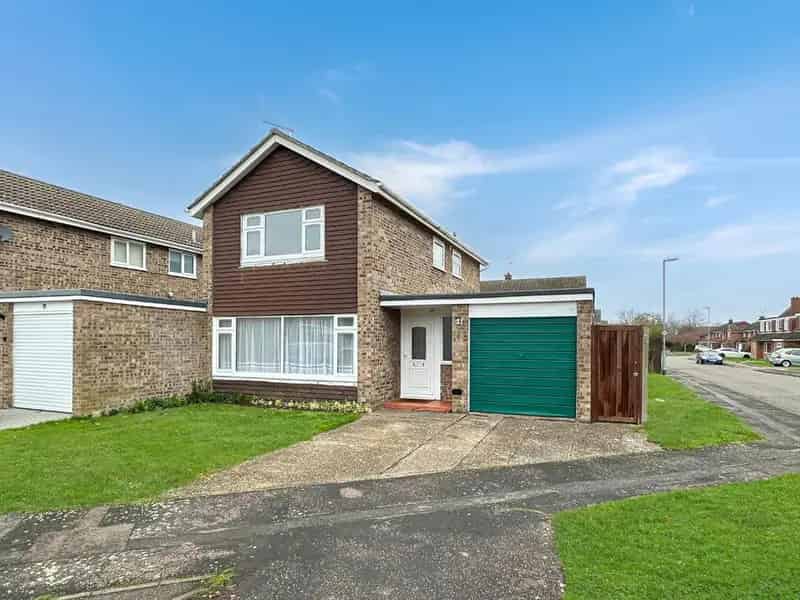 3 Bedroom Detached House for Sale in Cherry Hinton