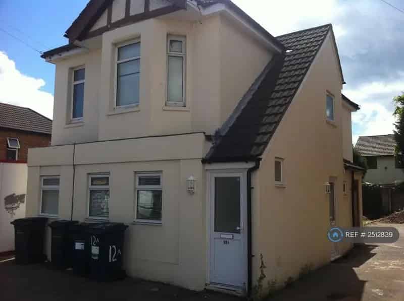 3 Bedroom Flat Student Accommodation 2024 2025