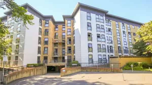 House Five Minutes From Town Centre