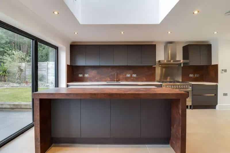 5 Bed House for Sale - Refurbished Family Home Near Brickmakers Arms