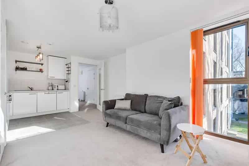 One Bedroom Apartment Near Wandsworth Town Station
