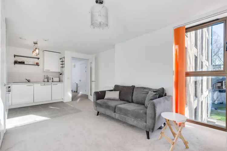 One Bedroom Apartment Near Wandsworth Town Station