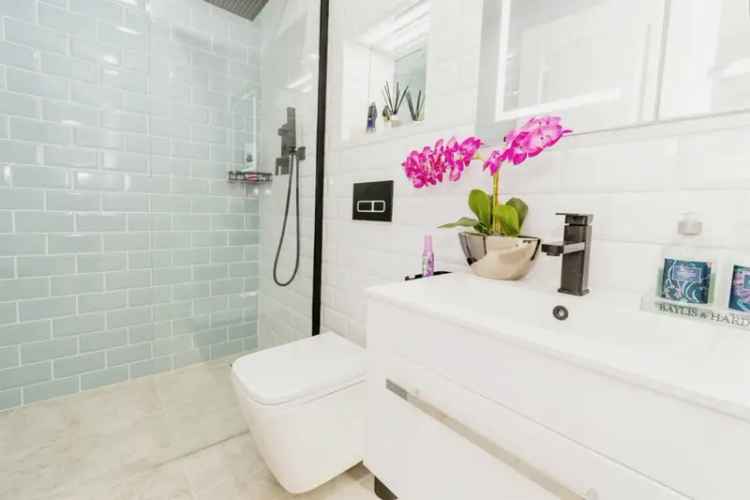 River View Townhouse 3 Beds Parking Modern Kitchen