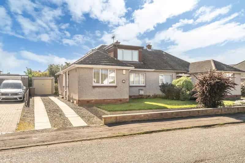 4 Bedroom Semi Detached Bungalow For Sale
