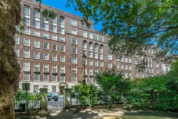 Lowndes Square, London, SW1X 9JU | Property for sale | Savills
