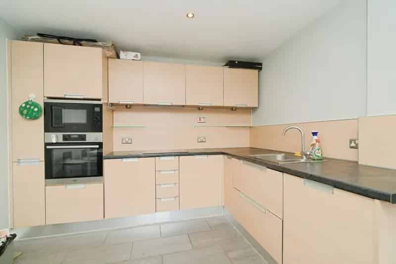 2 Bedroom Flat for Sale Manchester M4 Green Quarter Balcony Parking