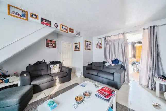 3 Bedroom Semi-Detached House for Sale in Bristol