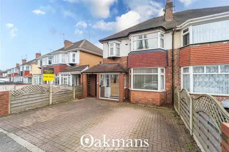 3 Bedroom Semi Detached House for Sale in Birmingham