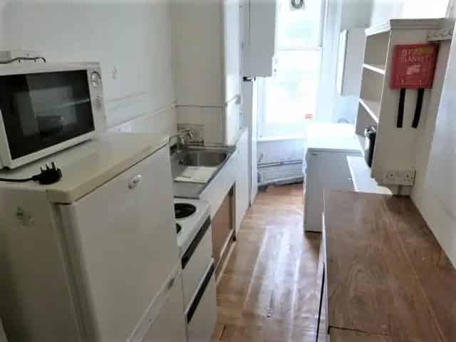 7 Bedroom Maisonette Ideal for Sharers