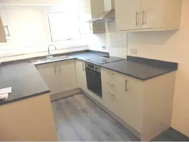 Refurbished Apartment near Peterborough Station - Zero Deposit Option
