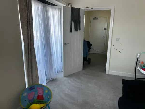 Spacious Open Plan Kitchen Apartment with Large Balcony