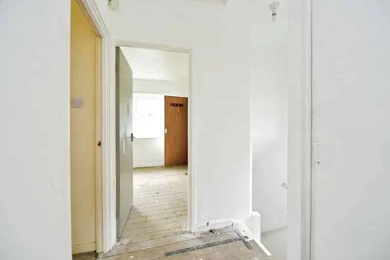 2 Bedroom End Terrace House Sheffield S2 For Sale