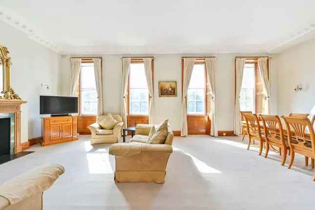 Flat for sale in Petersham Road, Petersham, Richmond TW10