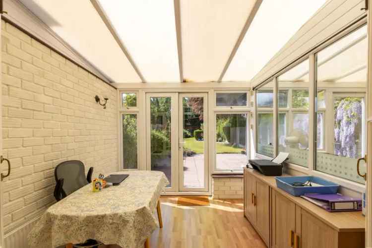 3 Bedroom Semi-Detached House with Garden and Parking