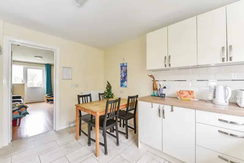 4 Bedroom Flat To Rent Available July 15 2025