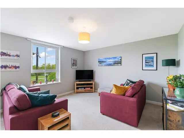 2 Bedroom Flat for Sale South Bank Clyde