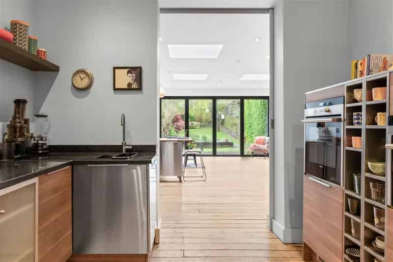 Four Bedroom Detached House Brentwood