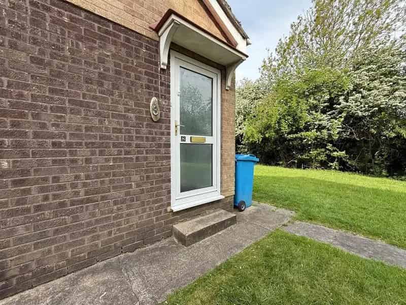 2 Bedroom Flat to Rent