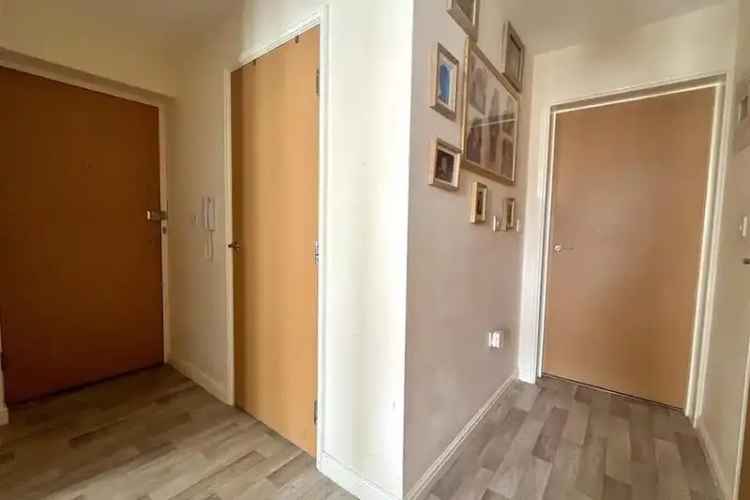 2 Bedroom Ground Floor Apartment for Sale