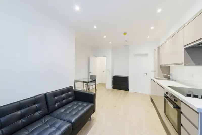 1 bedroom Flat
 To Rent