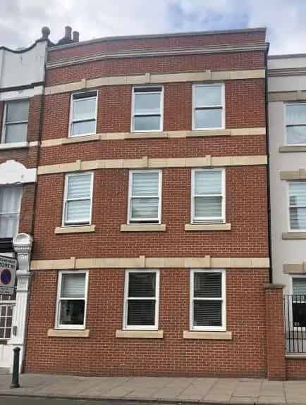 Barnes High Street One-Bedroom Flat with Planning Permission